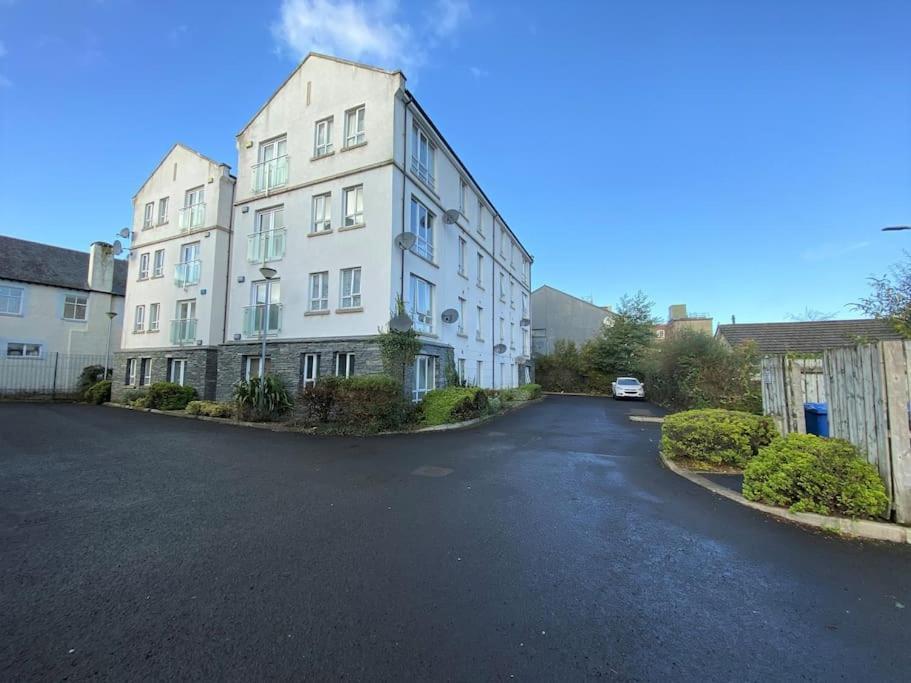 Artistic Stunning Apartment City View Londonderry Eksteriør billede