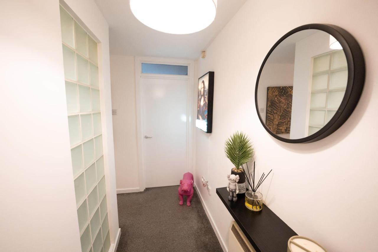 Artistic Stunning Apartment City View Londonderry Eksteriør billede