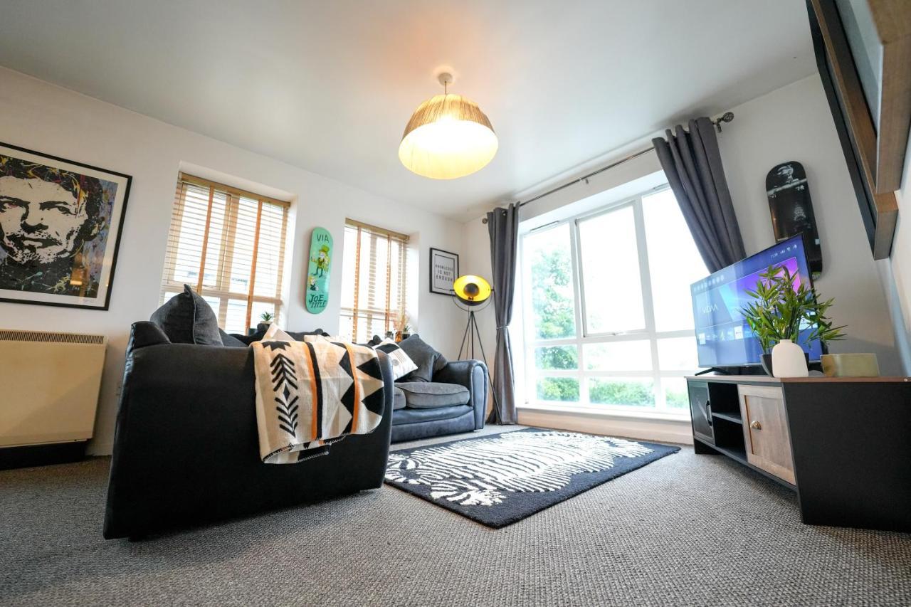 Artistic Stunning Apartment City View Londonderry Eksteriør billede