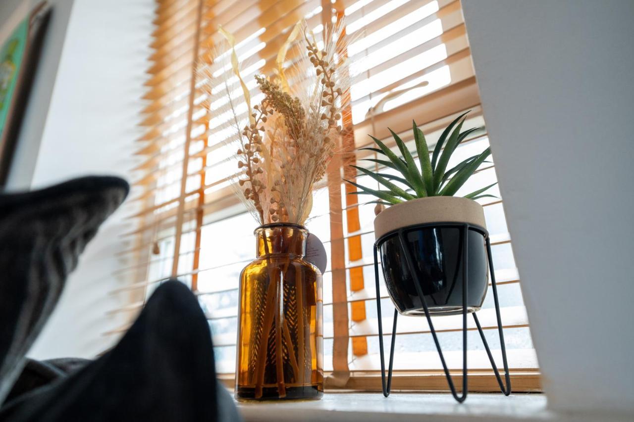 Artistic Stunning Apartment City View Londonderry Eksteriør billede